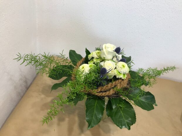 Blumenstrauß edel weiß-blau-grün