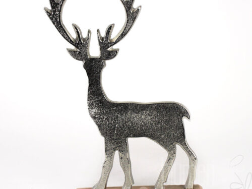 Hirsch auf Stand