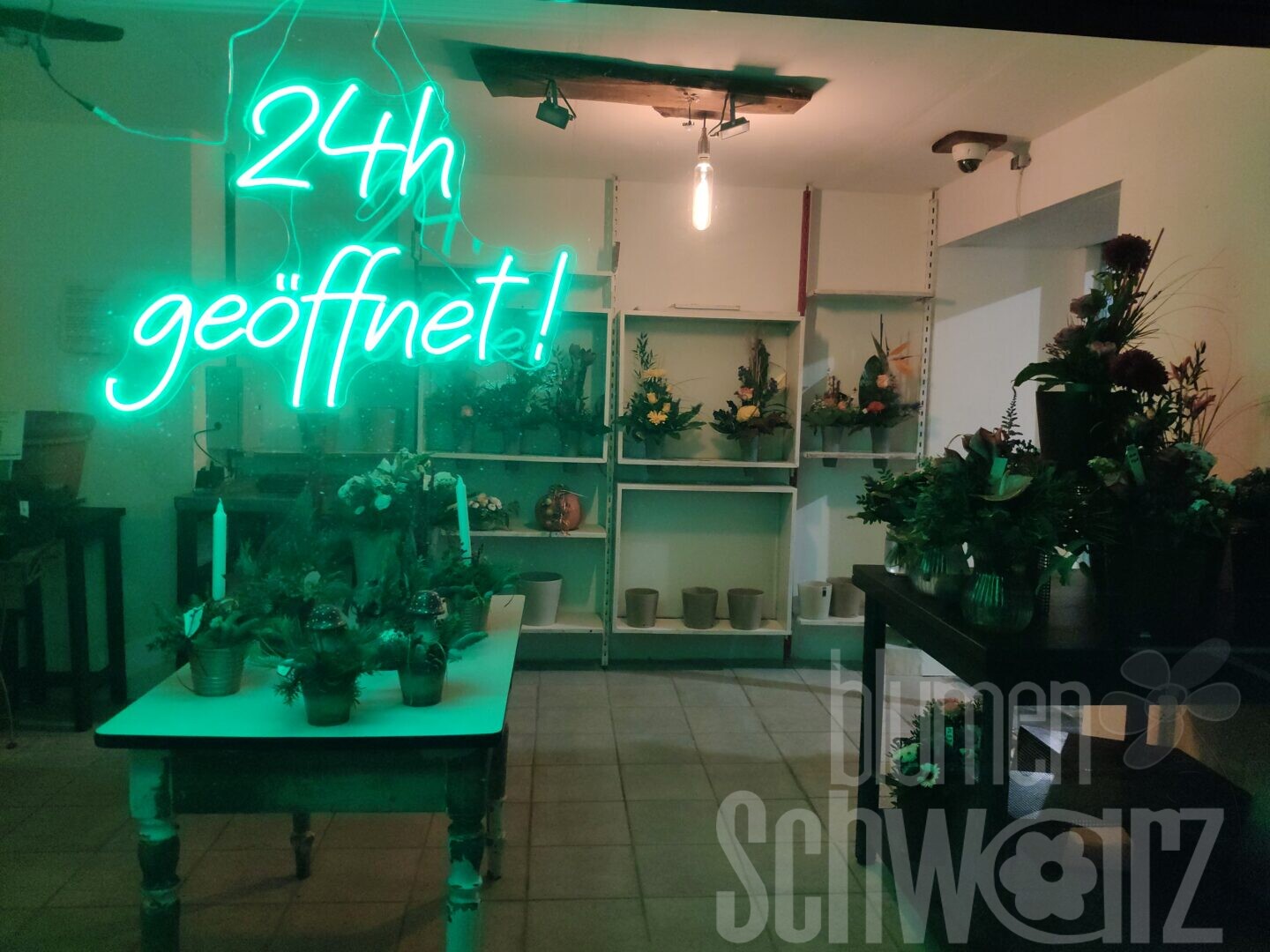 24h für Sie geöffnet - mit Selbstbedienungskasse