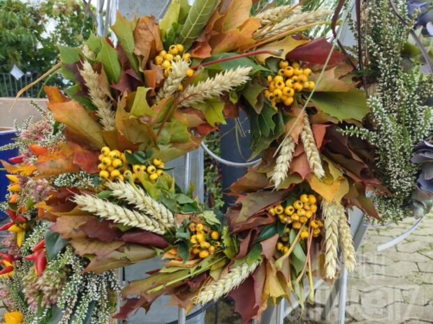 Werkstück Herbstlichen Türkranz